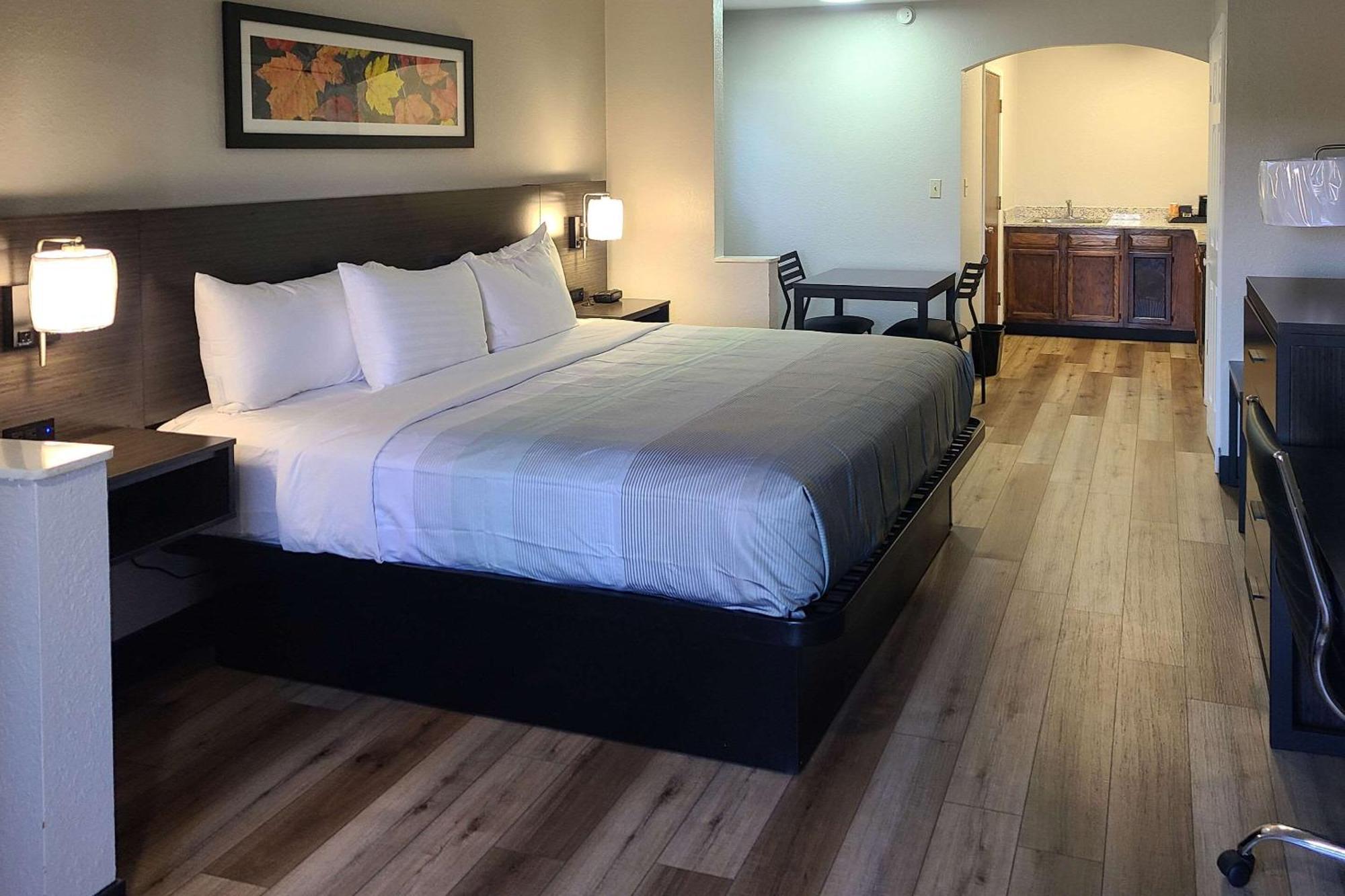 Quality & Hotel Dumas