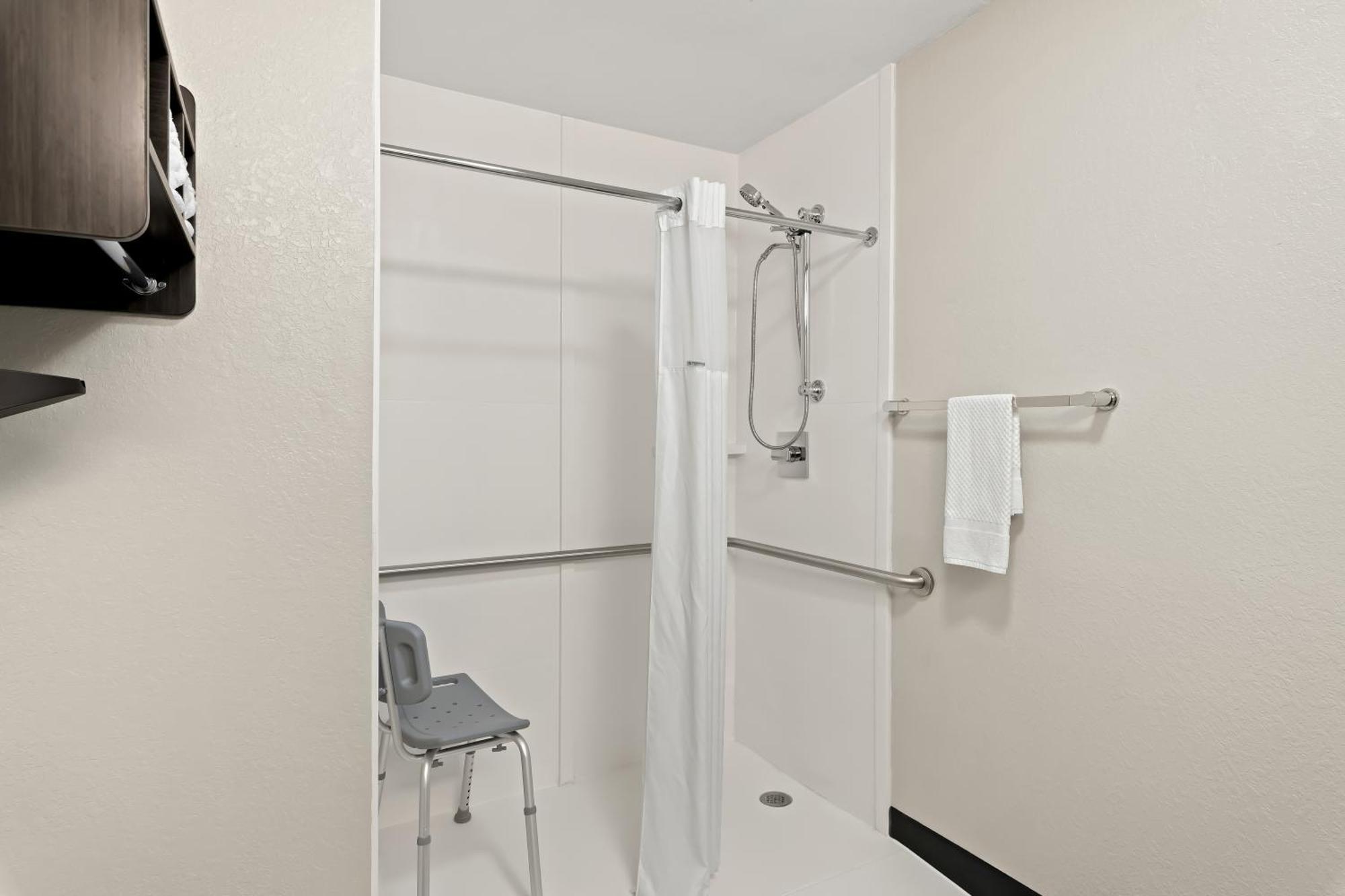 Quality & Hotel Dumas