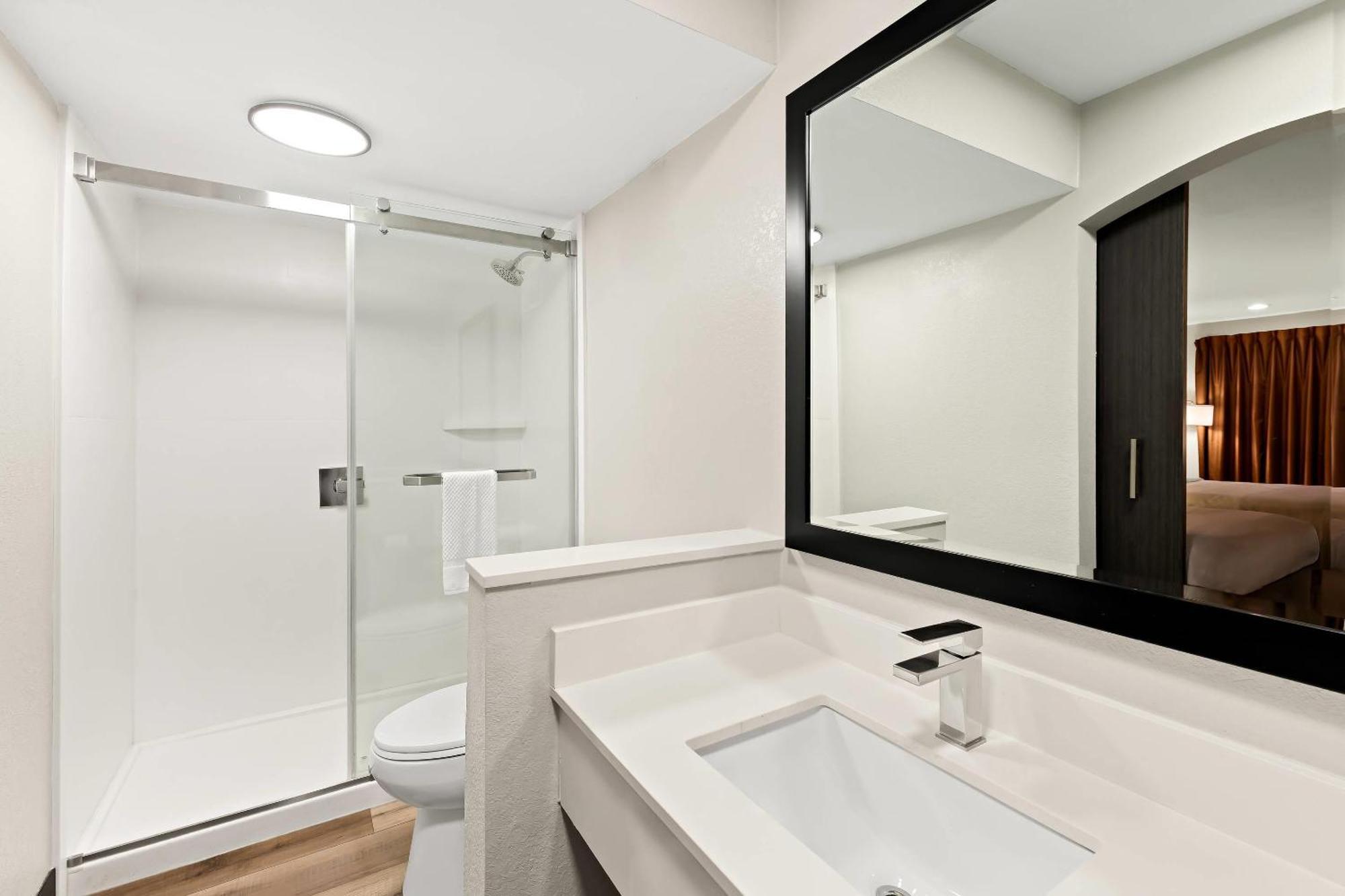 Quality & Hotel Dumas